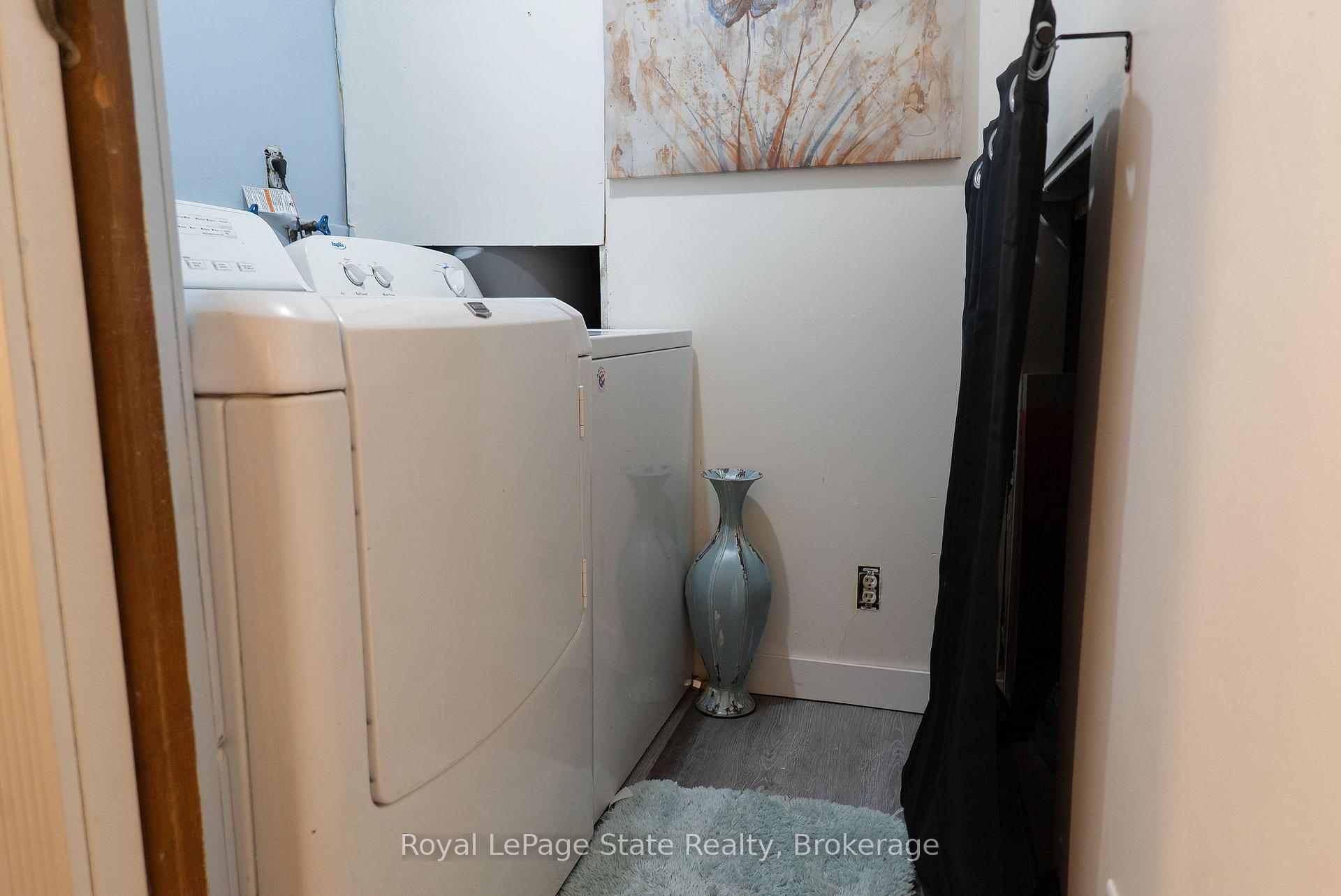 Photo 11 of 717 Knox Avenue, Hamilton, Parkview — HOMEH