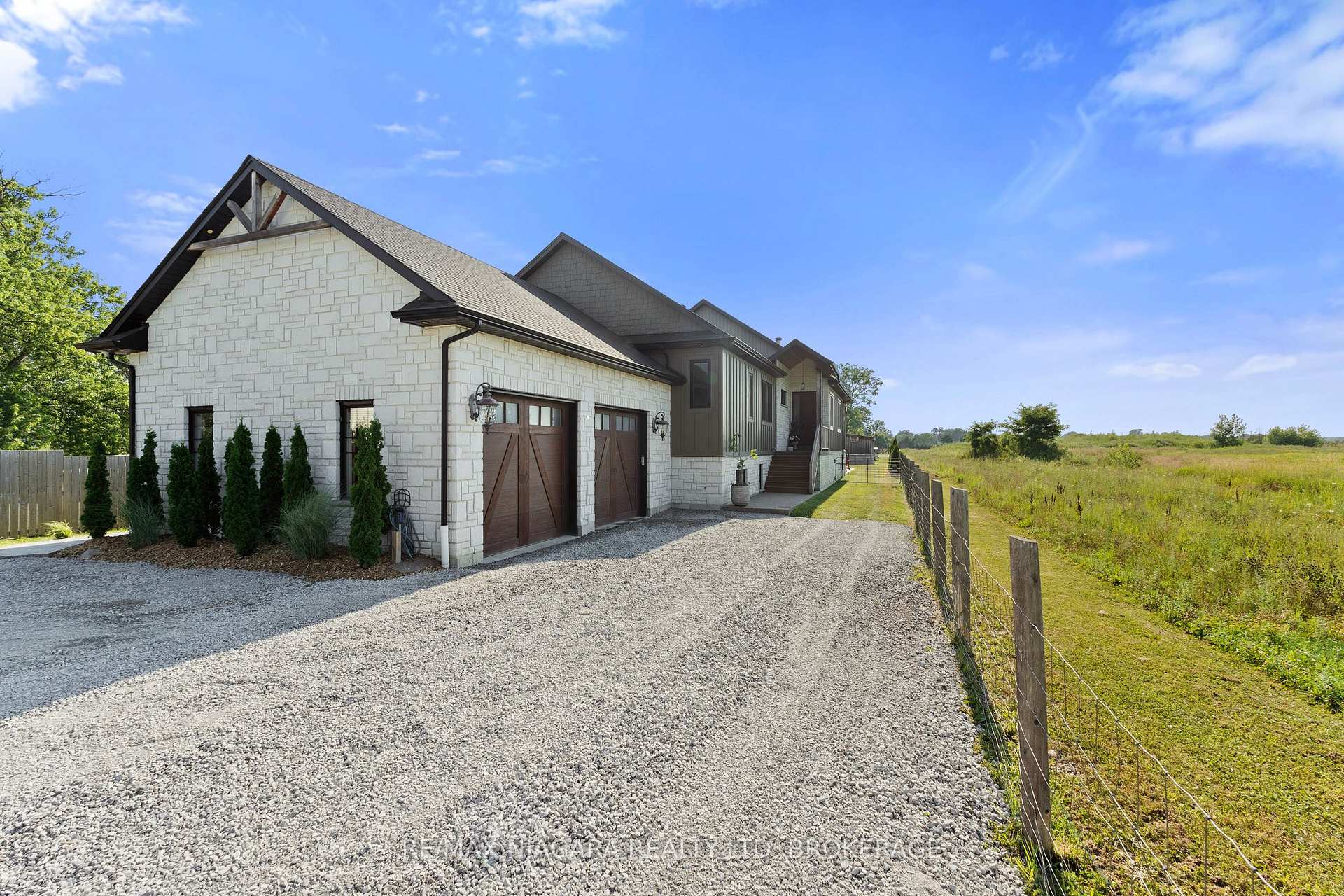 Photo of 1519 Merrittville