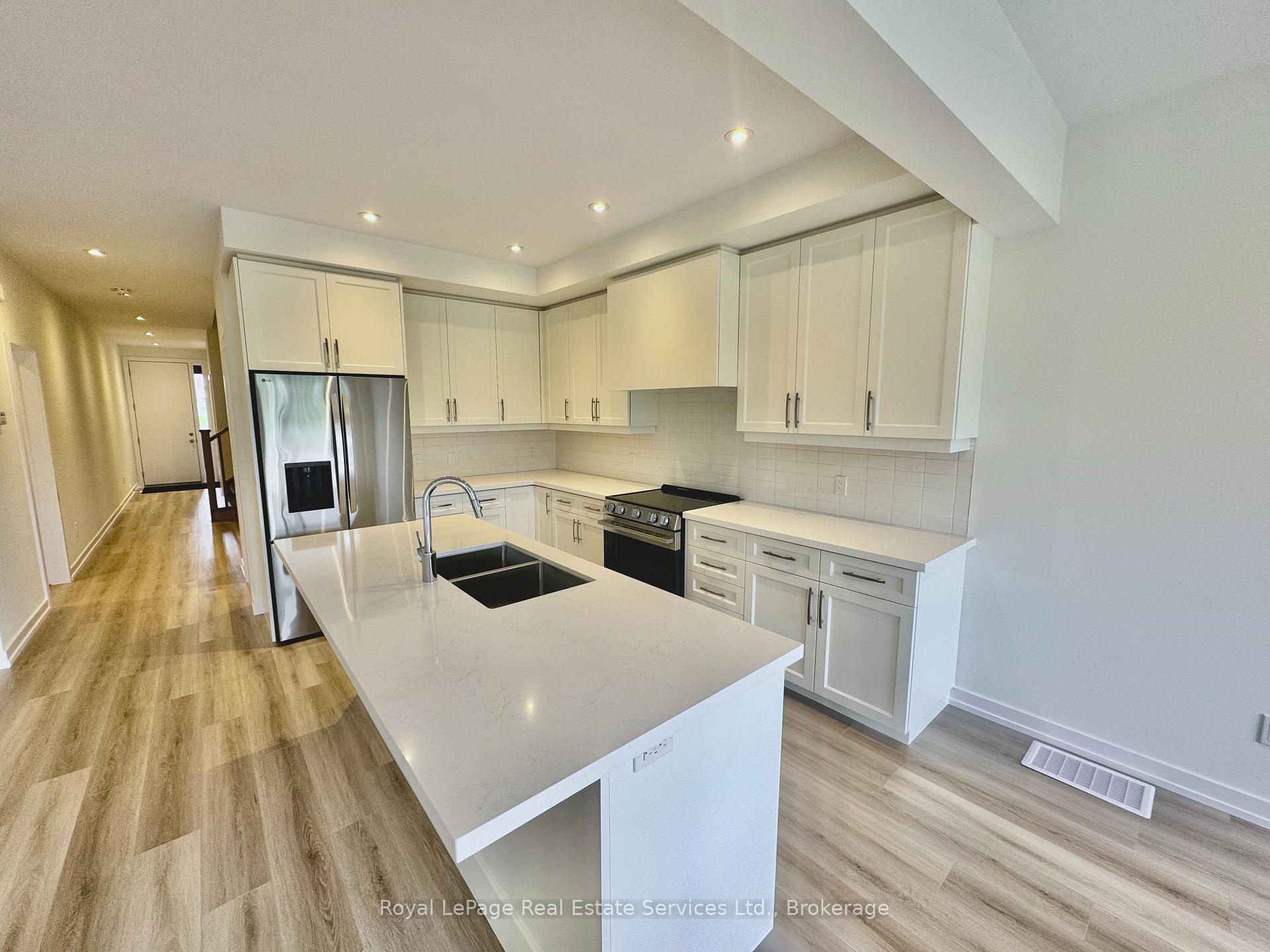 Photo 5 of 86 Valley Trail Place, Hamilton, Waterdown — HOMEH