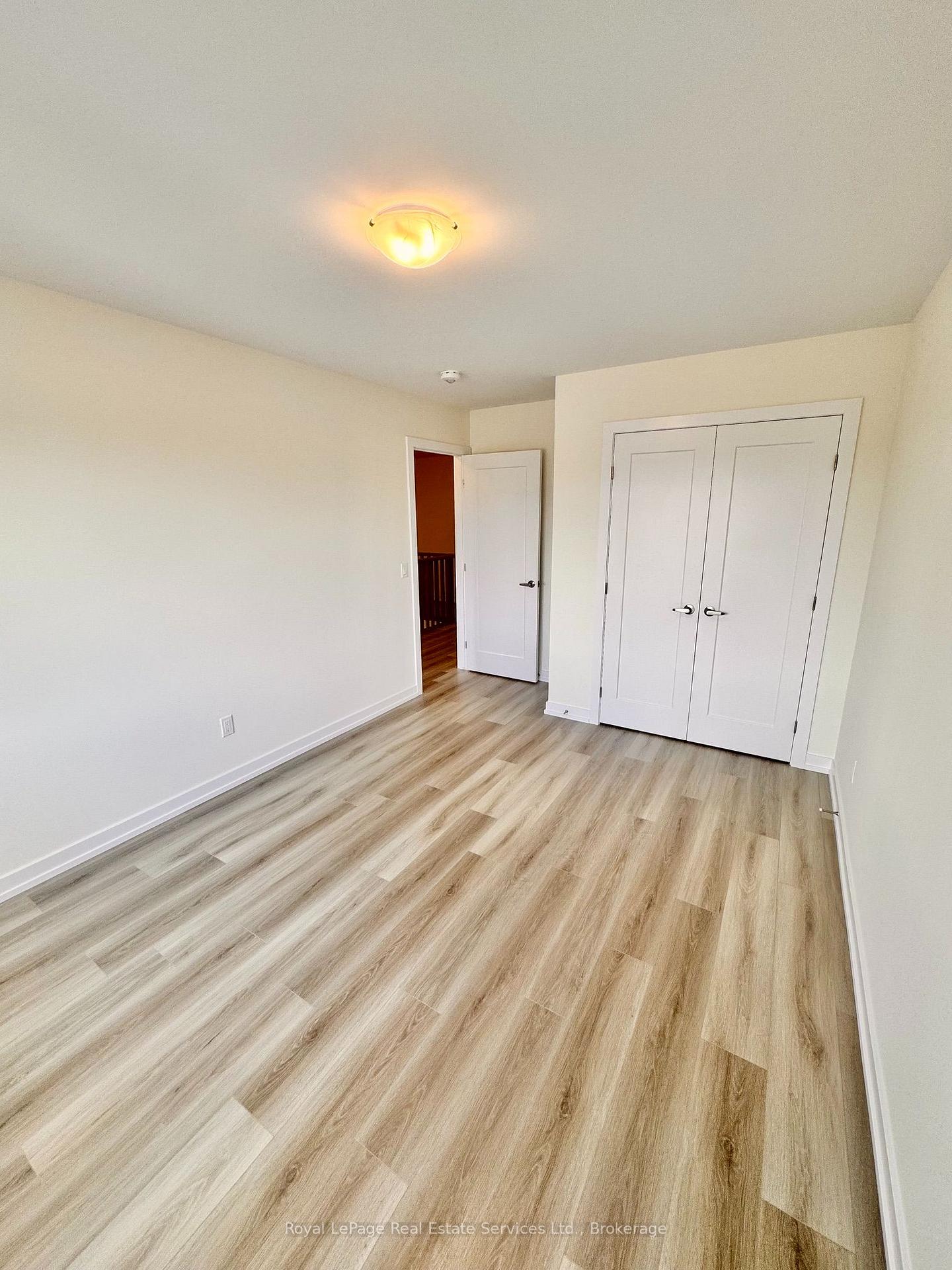 Photo 13 of 86 Valley Trail Place, Hamilton, Waterdown — HOMEH