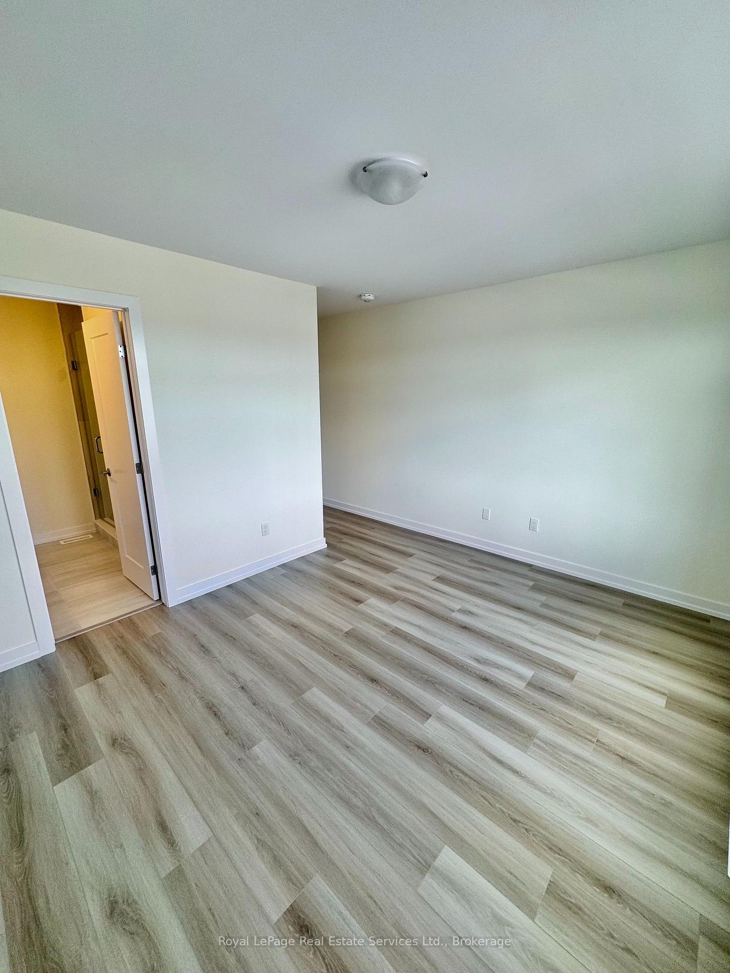 Photo 15 of 86 Valley Trail Place, Hamilton, Waterdown — HOMEH