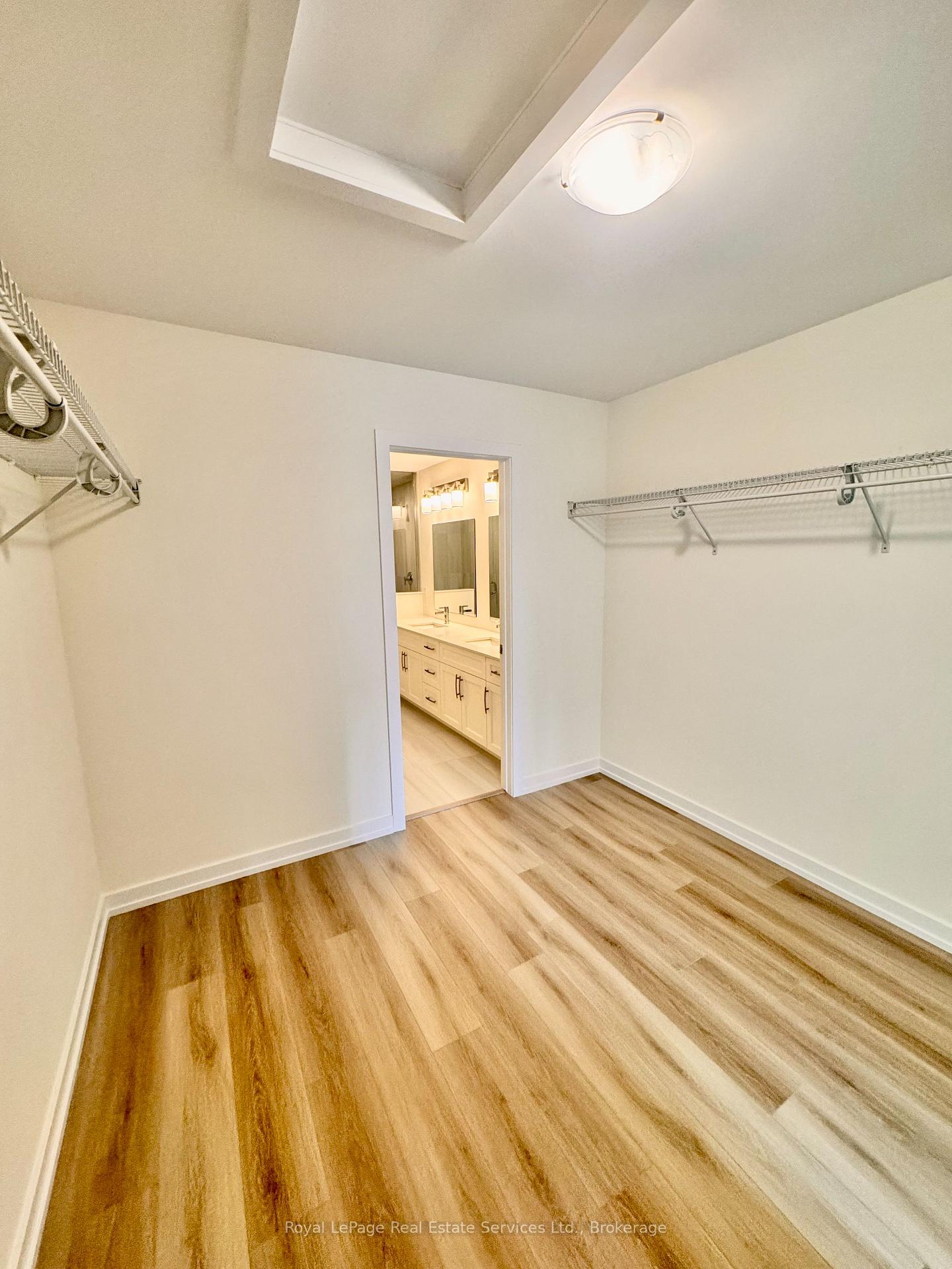 Photo 16 of 86 Valley Trail Place, Hamilton, Waterdown — HOMEH