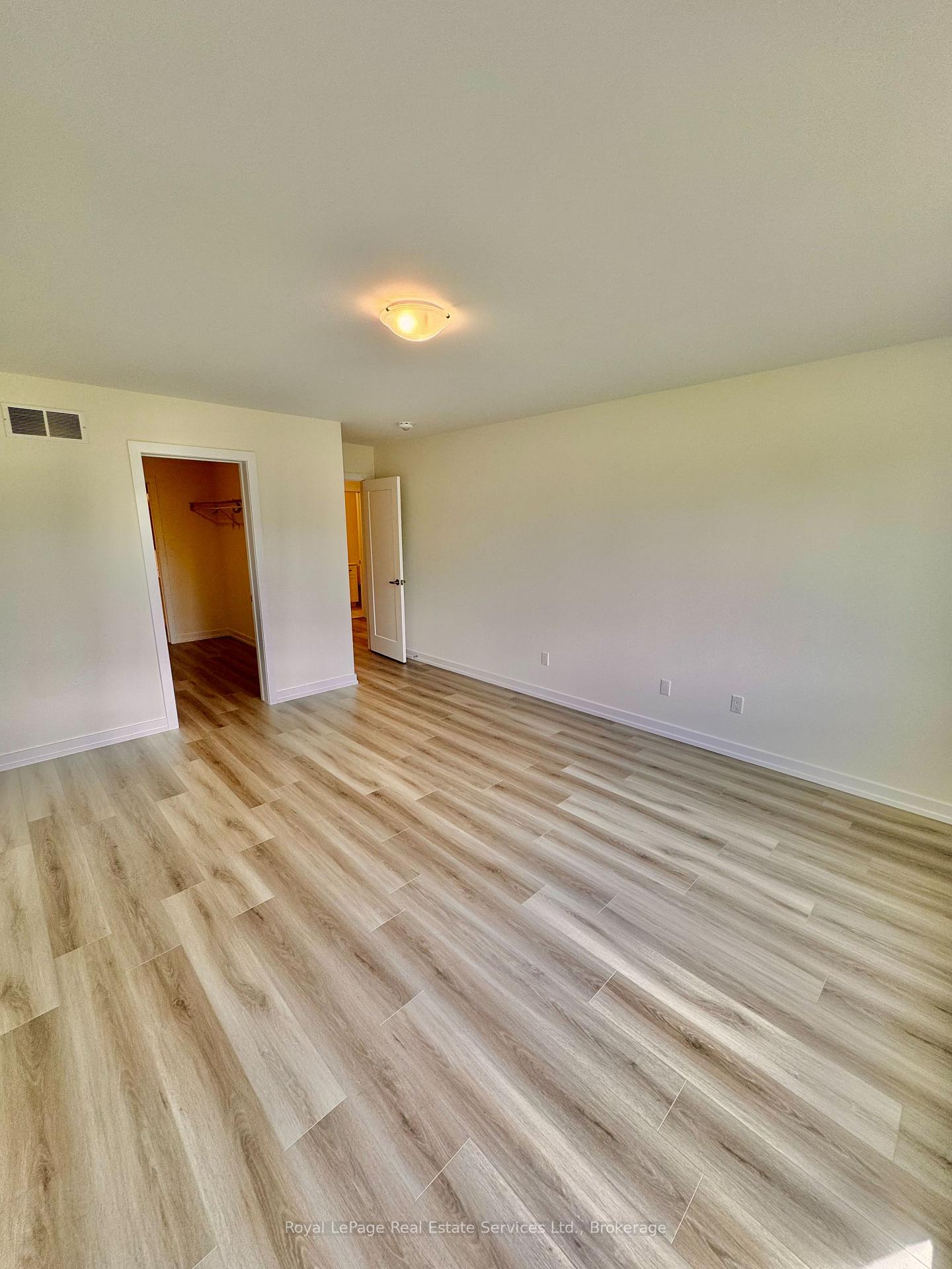 Photo 24 of 86 Valley Trail Place, Hamilton, Waterdown — HOMEH