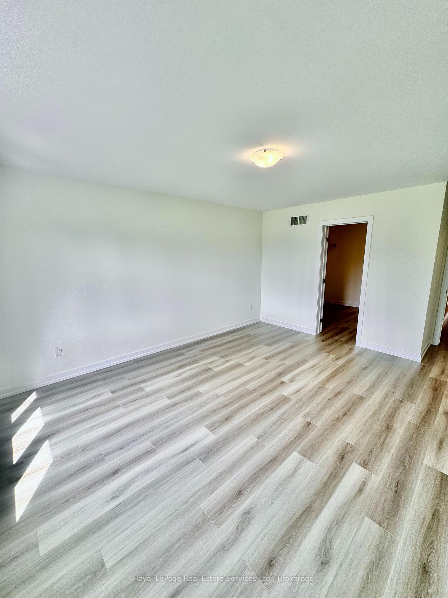 Photo 25 of 86 Valley Trail Place, Hamilton, Waterdown — HOMEH