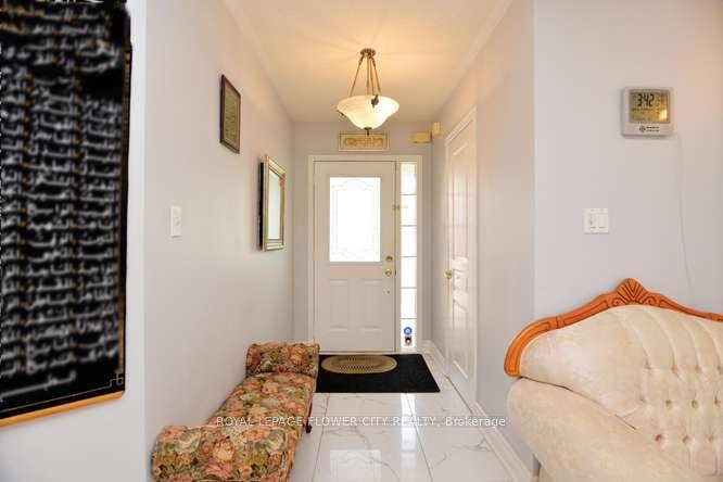 Photo 4 of 3388 Crimson King Circle, Mississauga, Lisgar — HOMEH