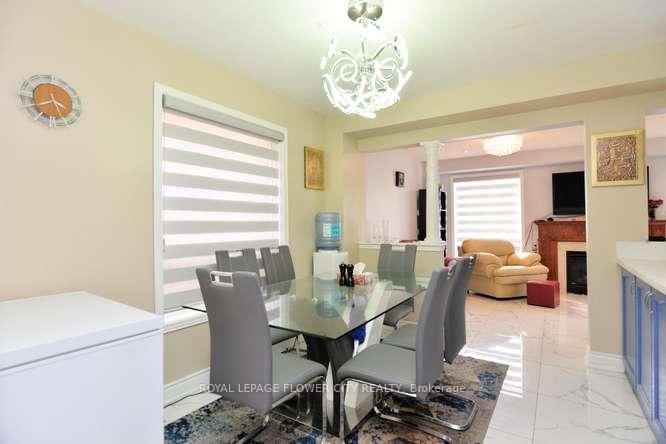 Photo 12 of 3388 Crimson King Circle, Mississauga, Lisgar — HOMEH