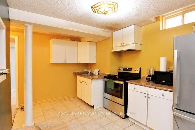 Photo 38 of 3388 Crimson King Circle, Mississauga, Lisgar — HOMEH