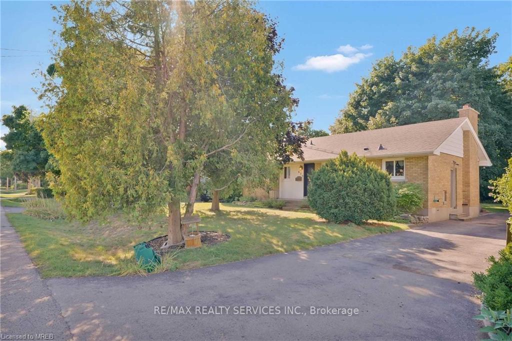 Photo 2 of 675 Inverness Avenue, Burlington, LaSalle — HOMEH