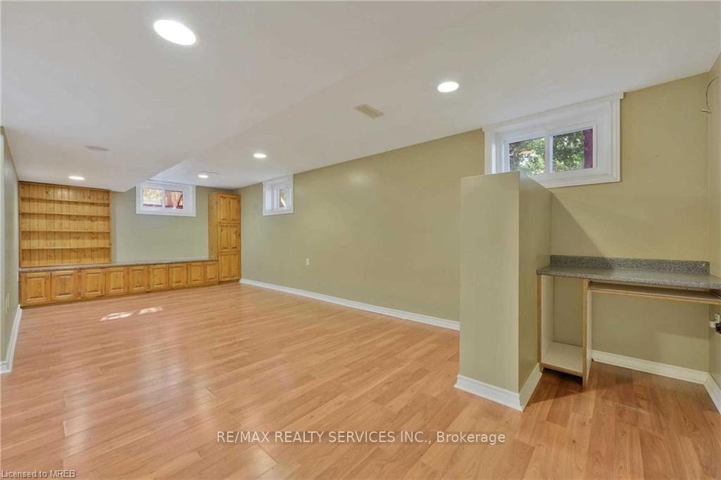 Photo 13 of 675 Inverness Avenue, Burlington, LaSalle — HOMEH
