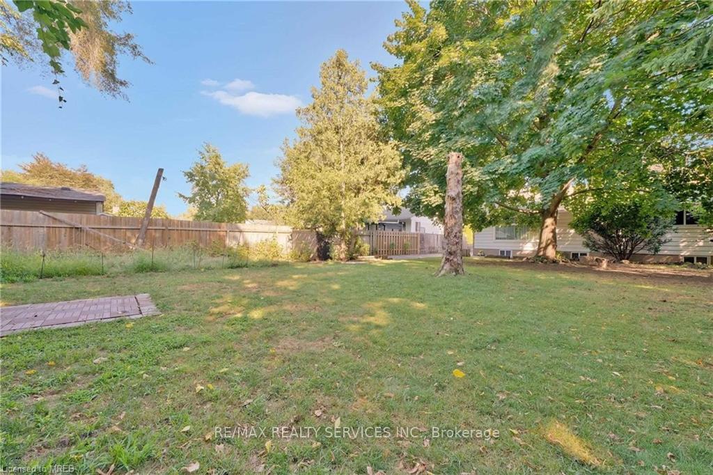 Photo 18 of 675 Inverness Avenue, Burlington, LaSalle — HOMEH