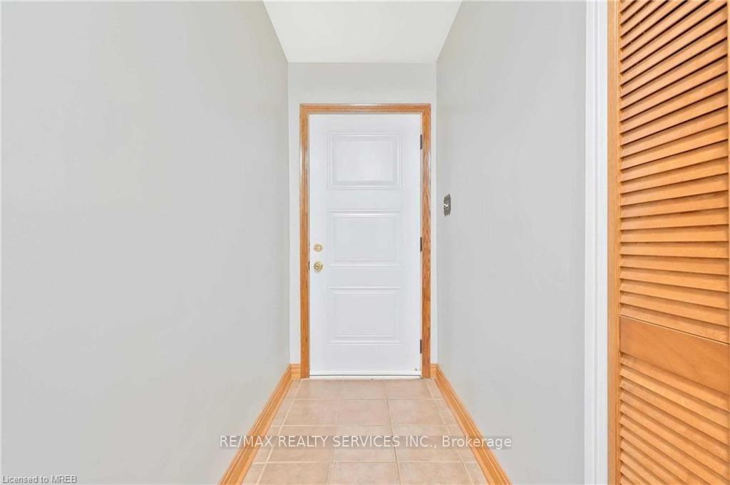 Photo 24 of 675 Inverness Avenue, Burlington, LaSalle — HOMEH