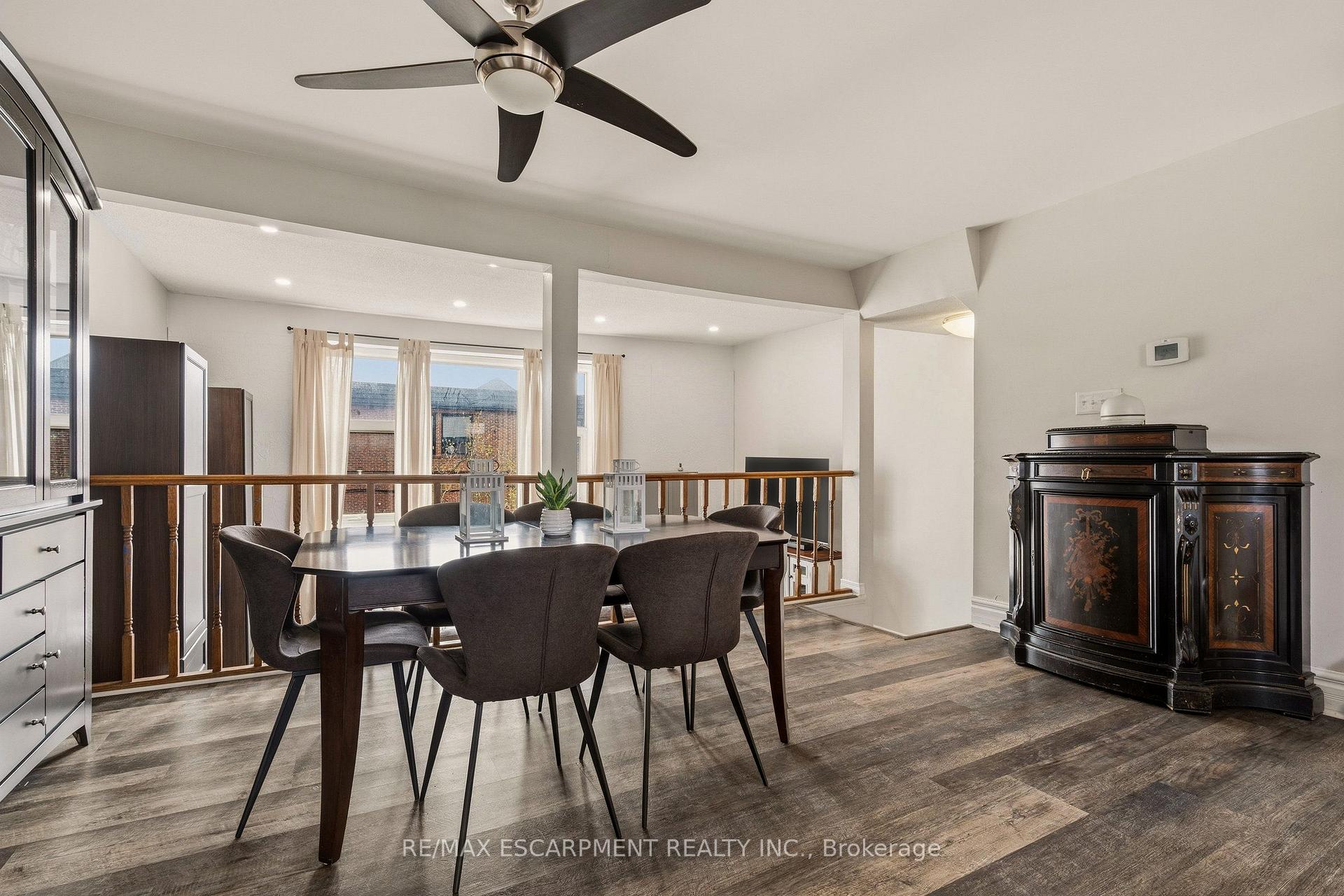Photo 10 of Unit 6, 23 Watsons Lane, Hamilton, Dundas — HOMEH