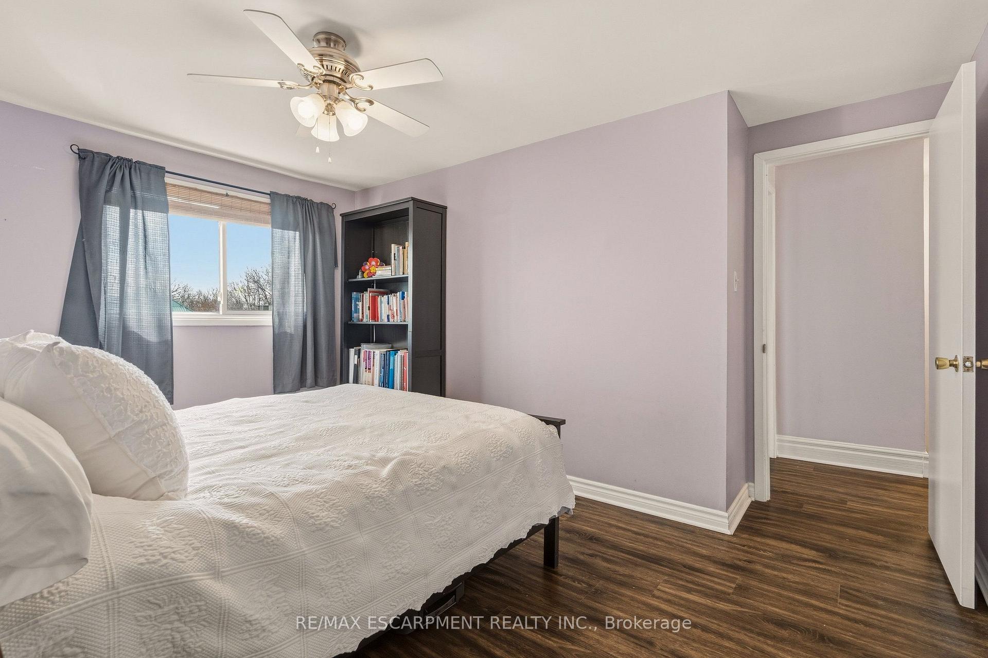 Photo 23 of Unit 6, 23 Watsons Lane, Hamilton, Dundas — HOMEH