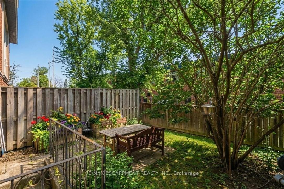 Photo 40 of Unit 6, 23 Watsons Lane, Hamilton, Dundas — HOMEH
