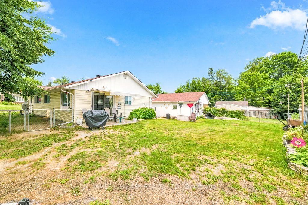 Photo 35 of 23 Newton Crescent, Deep River, Deep River — HOMEH
