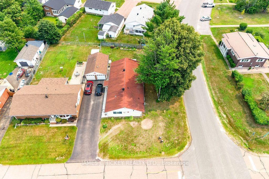 Photo 42 of 23 Newton Crescent, Deep River, Deep River — HOMEH