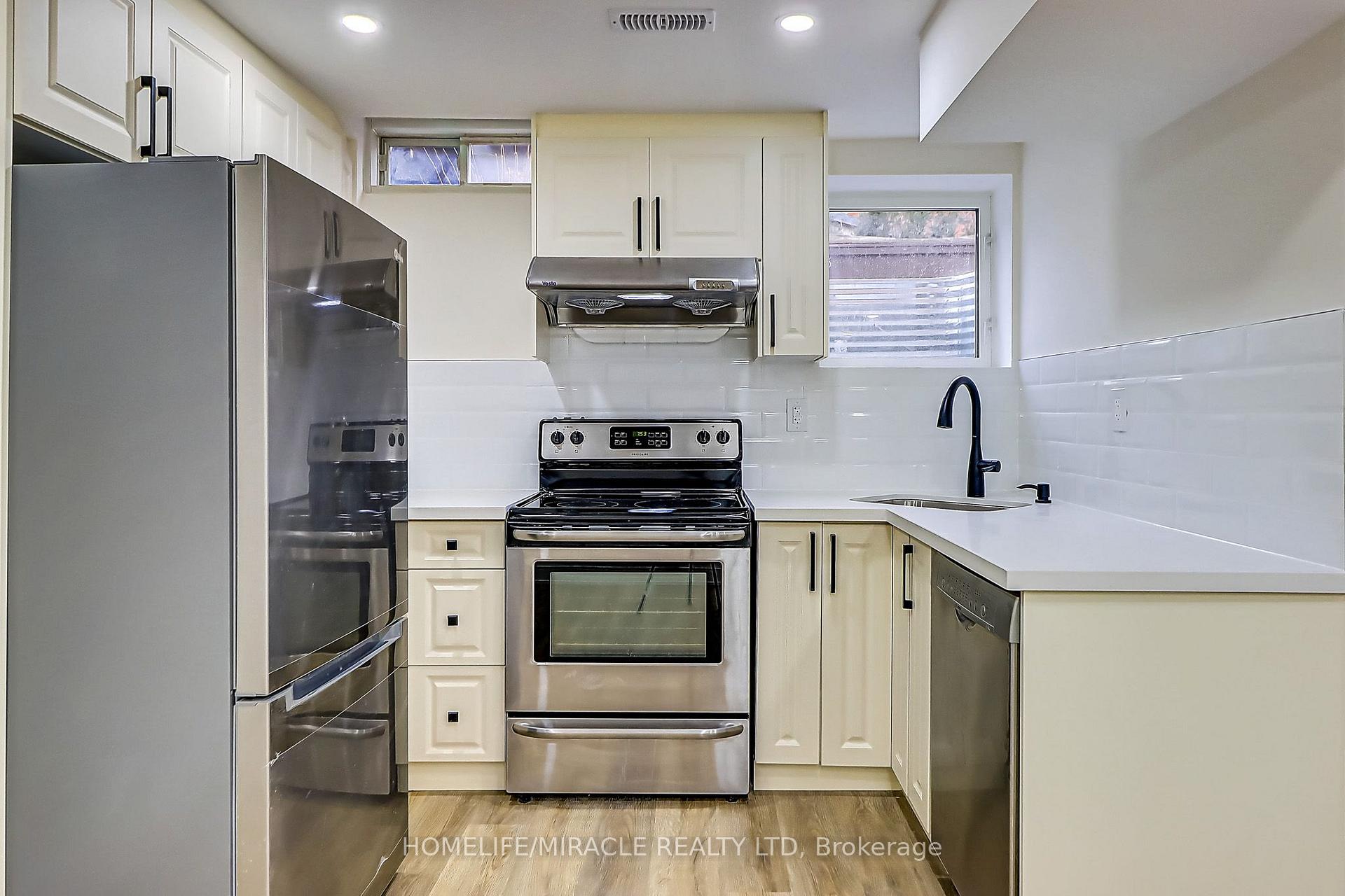 Photo 4 of 6892 Postmaster Ridge, Mississauga, Meadowvale Village — HOMEH