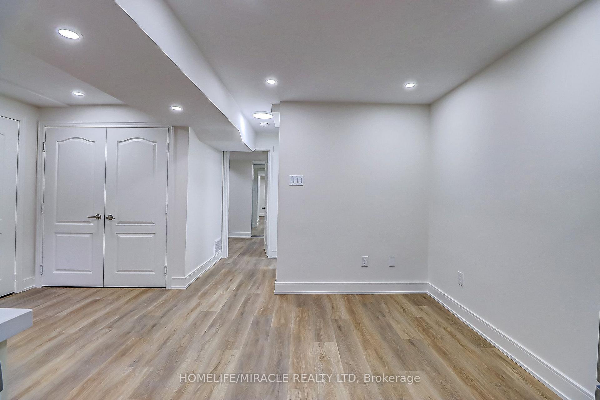 Photo 7 of 6892 Postmaster Ridge, Mississauga, Meadowvale Village — HOMEH