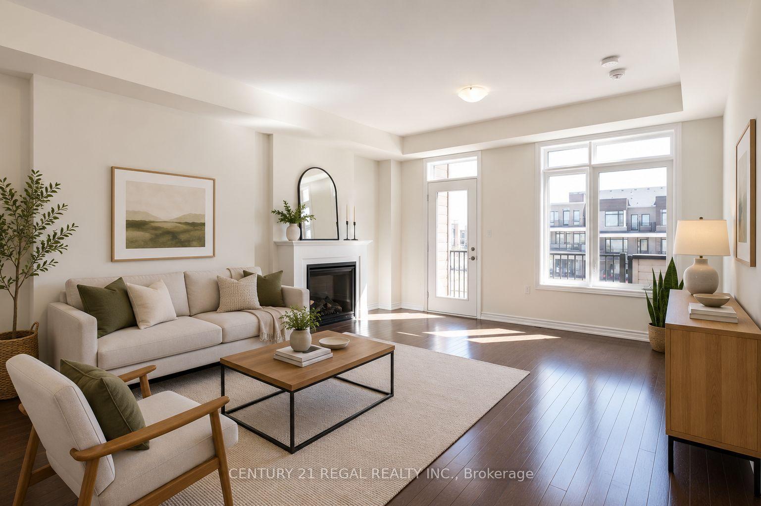 Photo 8 of 30 Gunton Street, Aurora, Bayview Northeast — HOMEH
