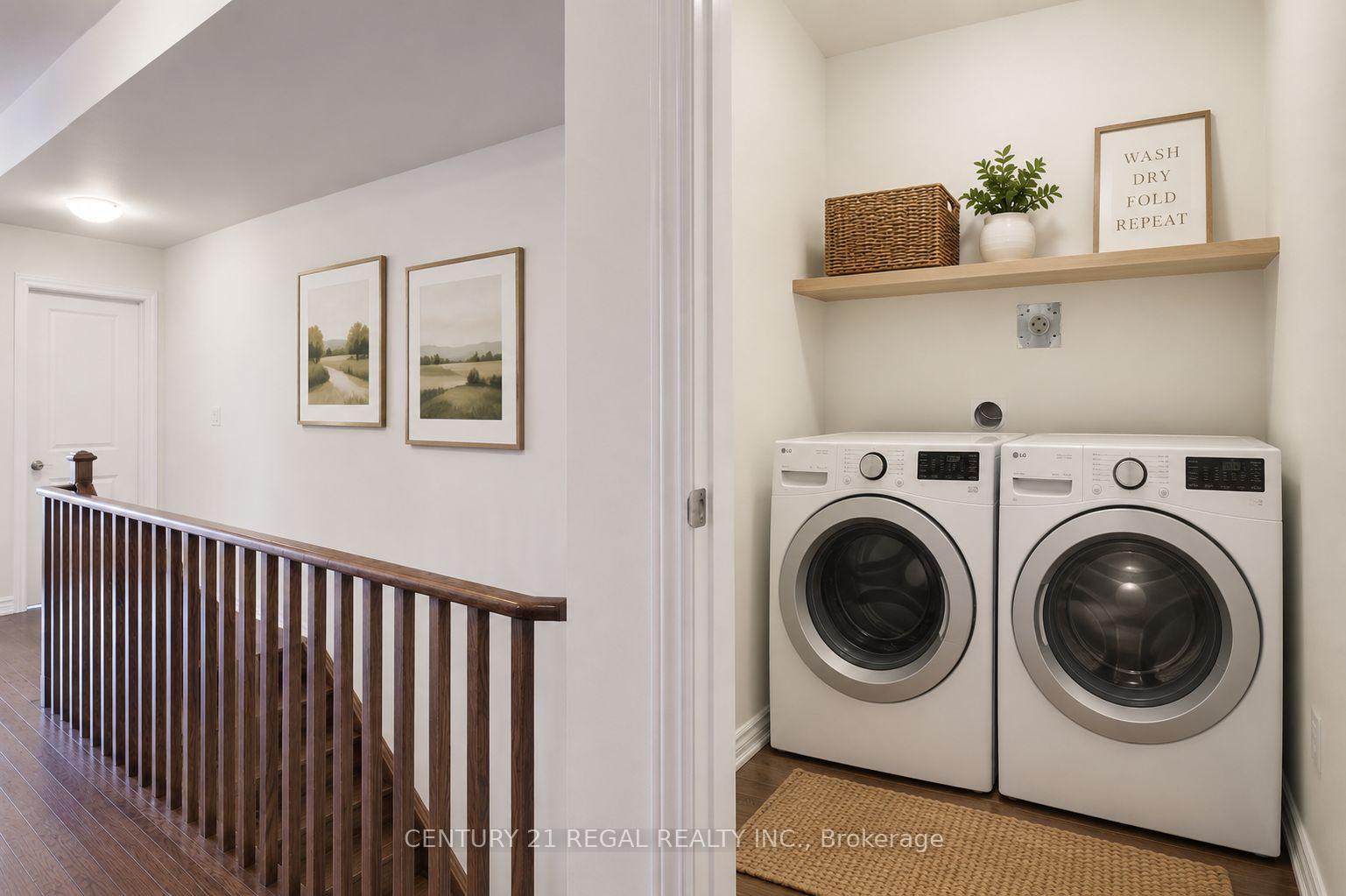 Photo 10 of 30 Gunton Street, Aurora, Bayview Northeast — HOMEH