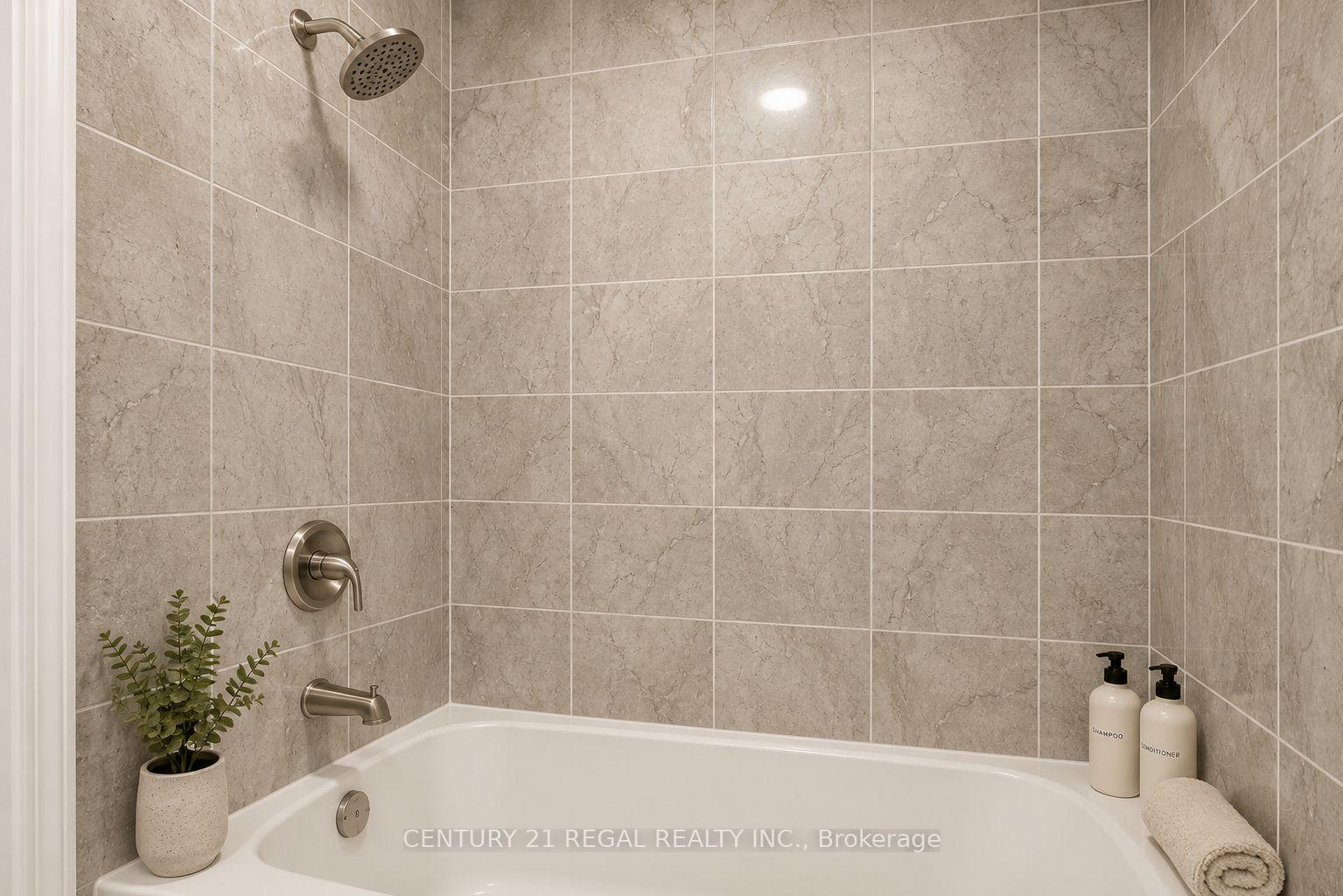 Photo 13 of 30 Gunton Street, Aurora, Bayview Northeast — HOMEH
