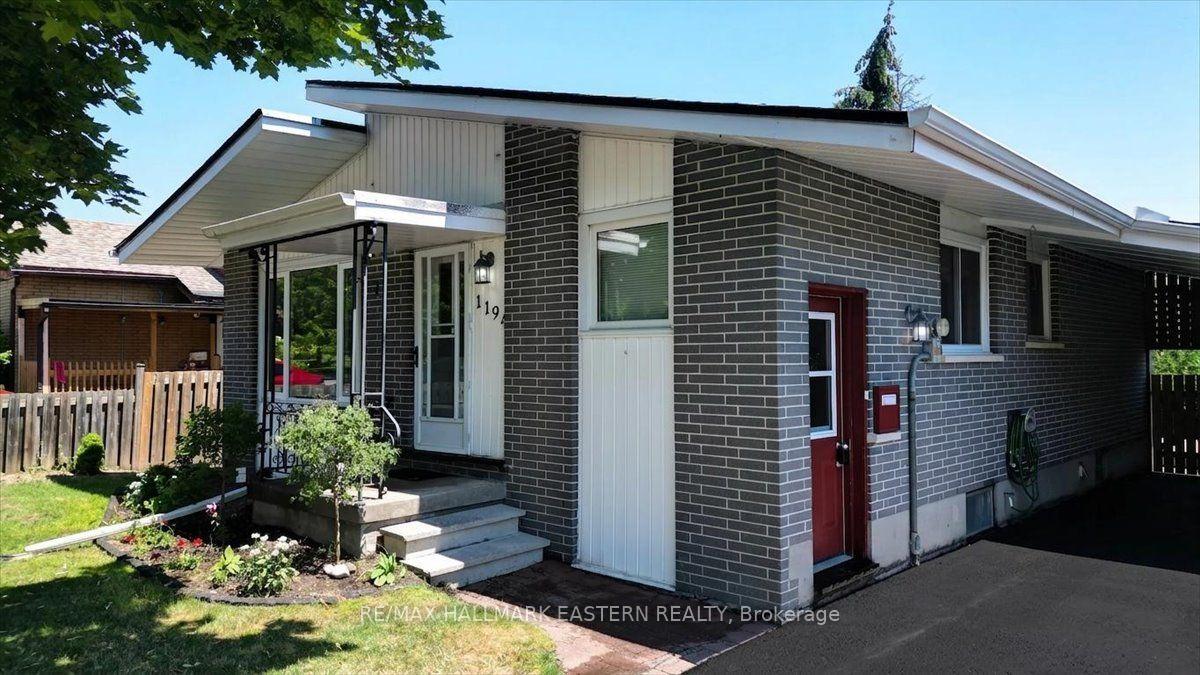 Photo 3 of 1194 Milburn Street, Peterborough, Northcrest Ward 5 — HOMEH
