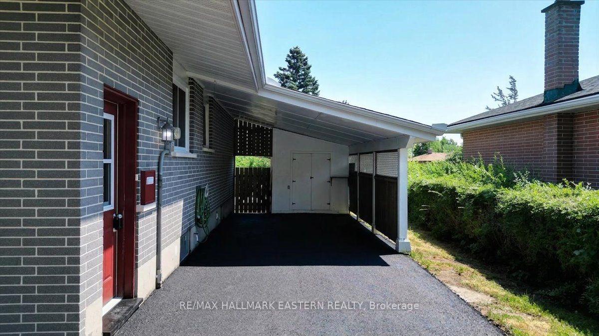 Photo 4 of 1194 Milburn Street, Peterborough, Northcrest Ward 5 — HOMEH