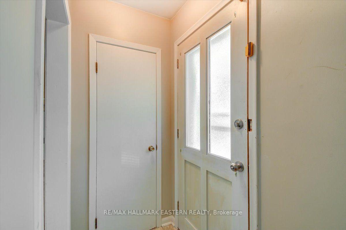 Photo 7 of 1194 Milburn Street, Peterborough, Northcrest Ward 5 — HOMEH