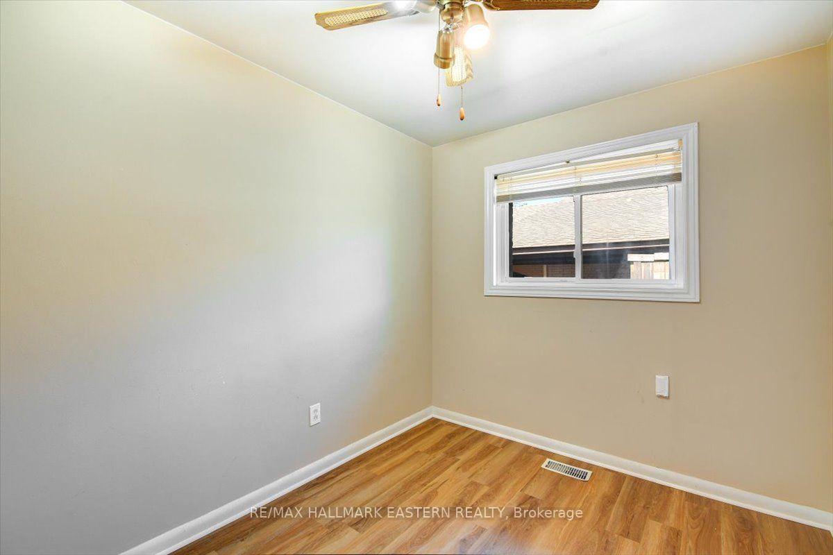 Photo 14 of 1194 Milburn Street, Peterborough, Northcrest Ward 5 — HOMEH