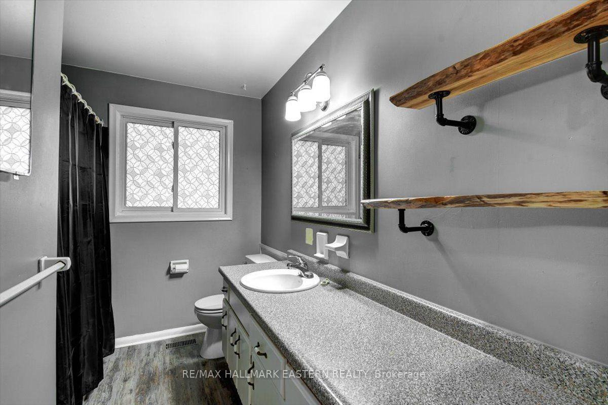 Photo 16 of 1194 Milburn Street, Peterborough, Northcrest Ward 5 — HOMEH