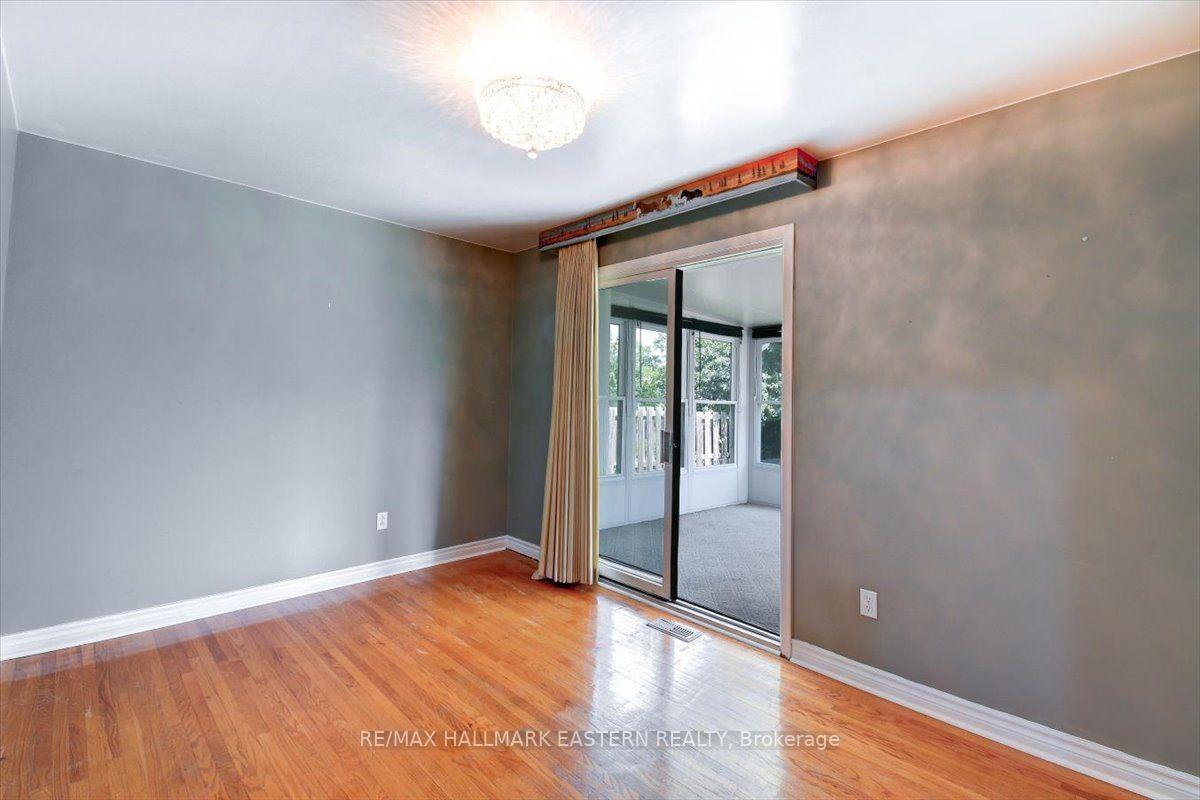 Photo 18 of 1194 Milburn Street, Peterborough, Northcrest Ward 5 — HOMEH