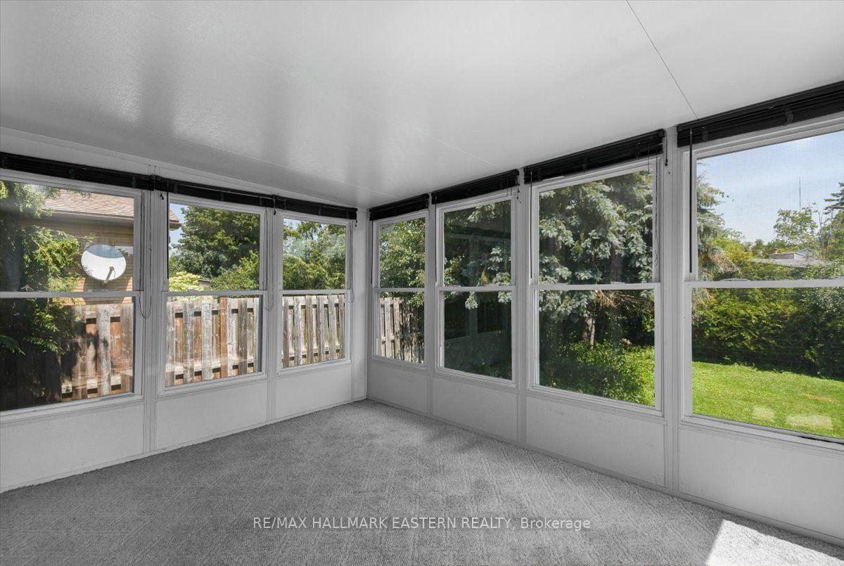 Photo 19 of 1194 Milburn Street, Peterborough, Northcrest Ward 5 — HOMEH