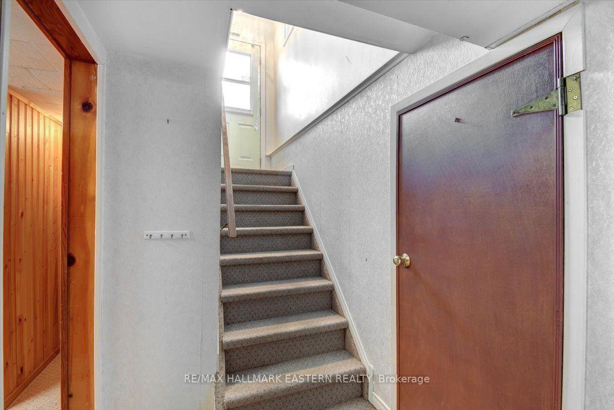 Photo 24 of 1194 Milburn Street, Peterborough, Northcrest Ward 5 — HOMEH
