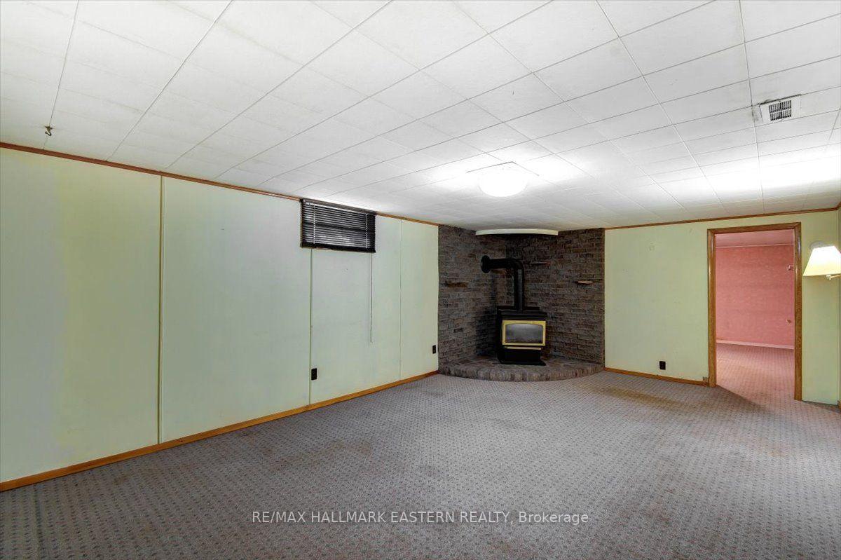 Photo 25 of 1194 Milburn Street, Peterborough, Northcrest Ward 5 — HOMEH