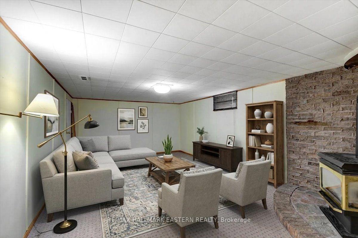 Photo 28 of 1194 Milburn Street, Peterborough, Northcrest Ward 5 — HOMEH