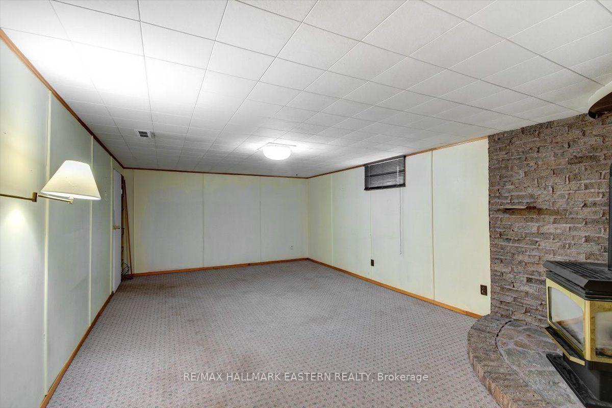 Photo 29 of 1194 Milburn Street, Peterborough, Northcrest Ward 5 — HOMEH