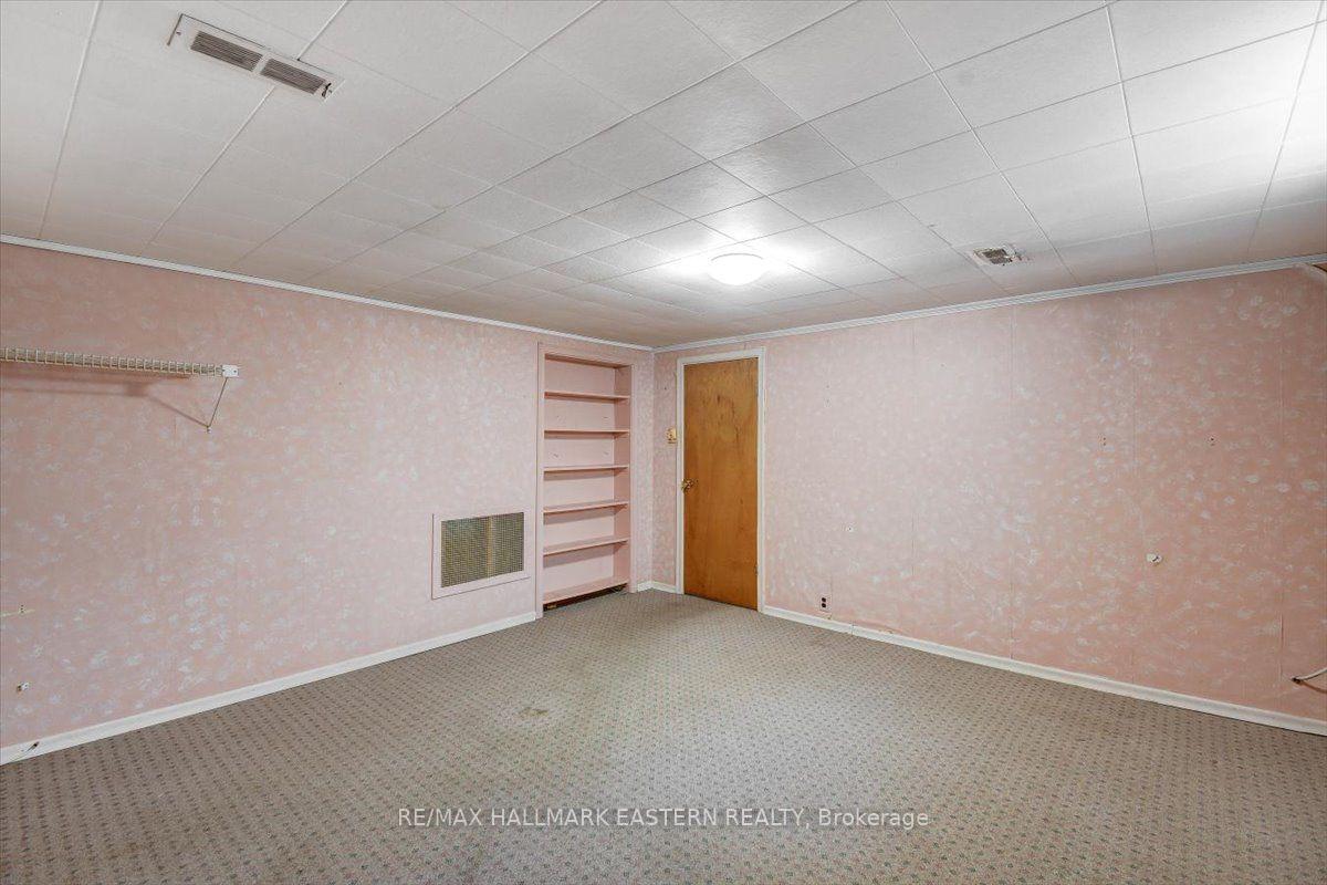 Photo 30 of 1194 Milburn Street, Peterborough, Northcrest Ward 5 — HOMEH