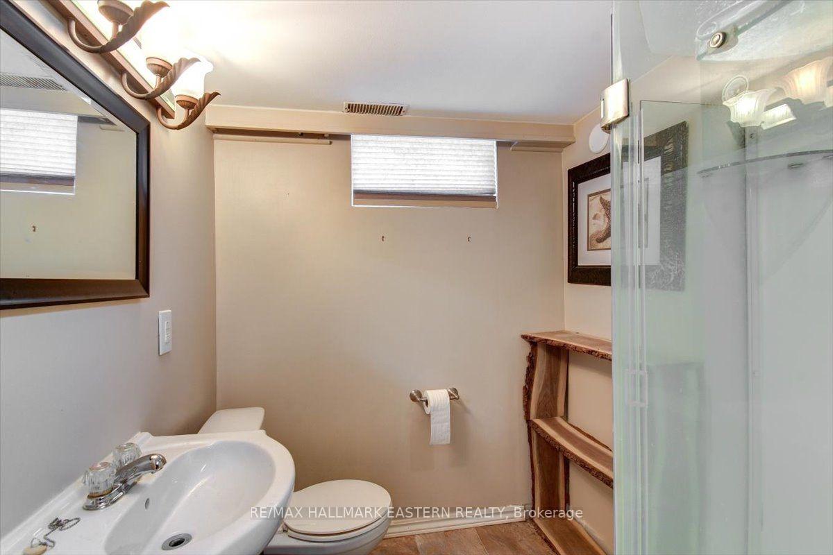 Photo 33 of 1194 Milburn Street, Peterborough, Northcrest Ward 5 — HOMEH