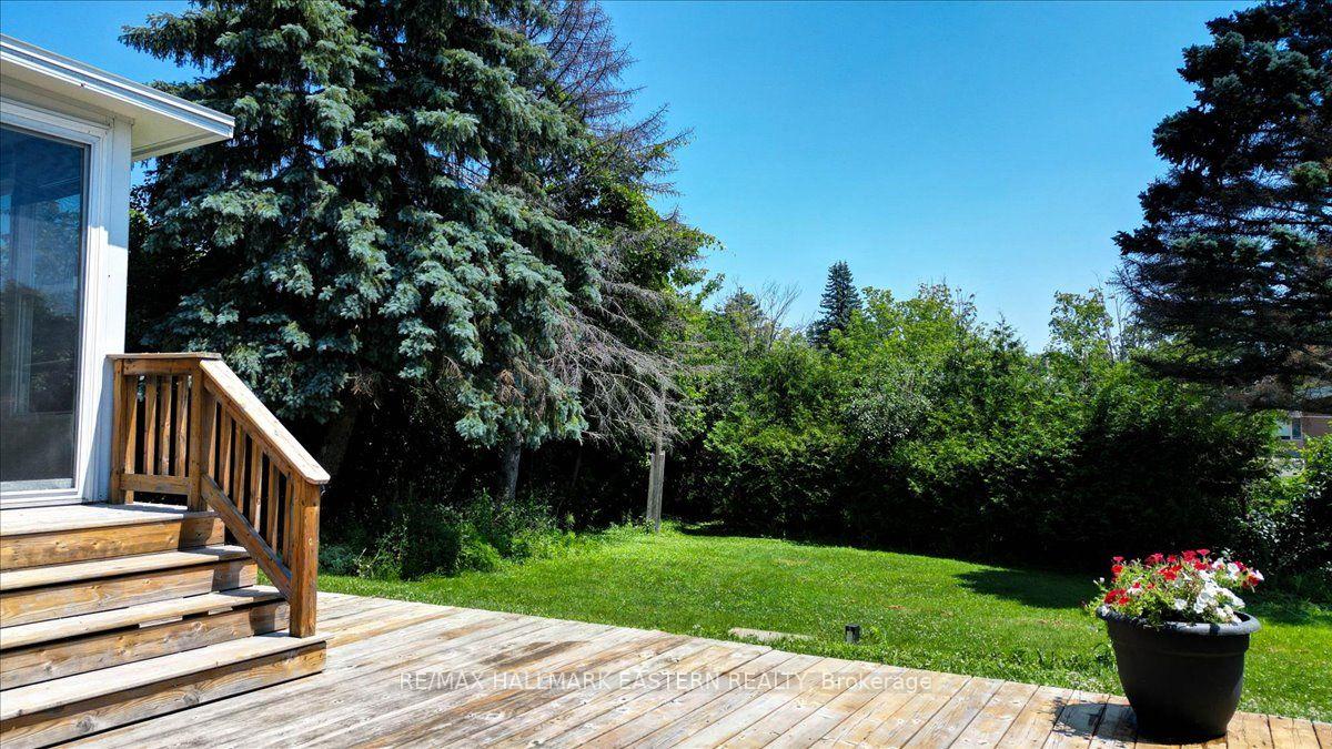 Photo 43 of 1194 Milburn Street, Peterborough, Northcrest Ward 5 — HOMEH