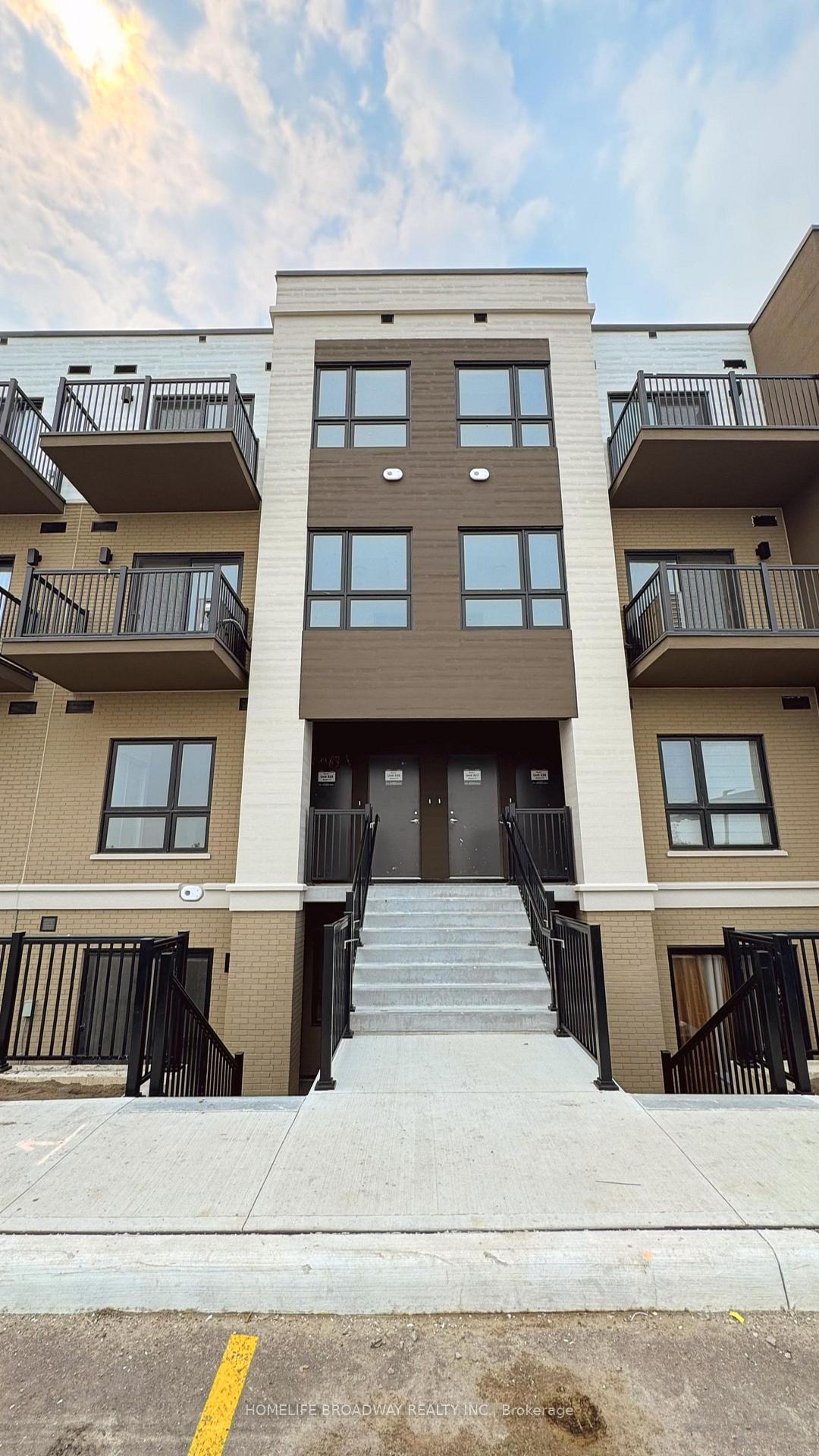Photo 25 of Unit P9, 25 Palace Street, Kitchener, Laurentian Hills — HOMEH
