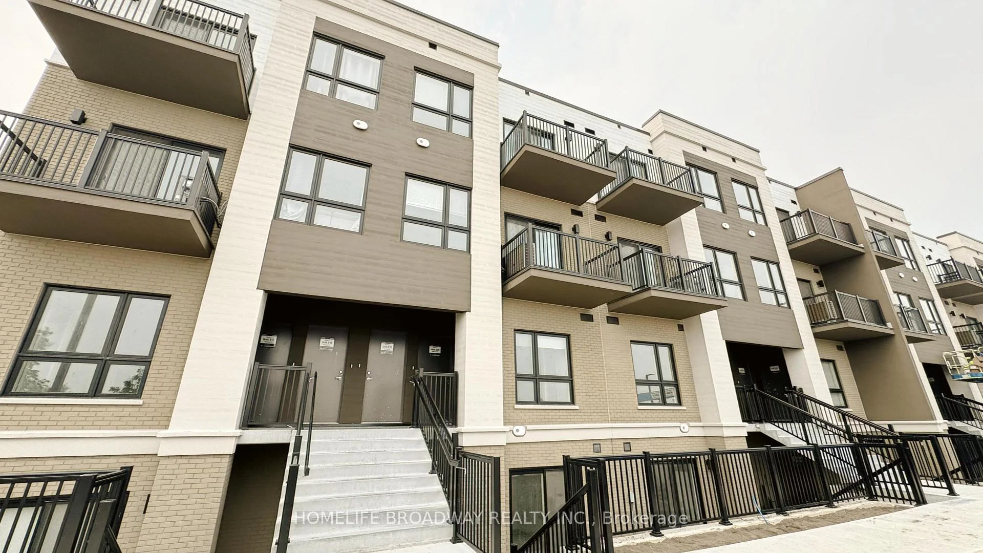 Photo 4 of Unit P9, 25 Palace Street, Kitchener, Laurentian Hills — HOMEH