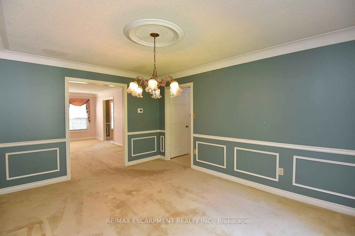 Photo 6 of 275 Woodland Drive, Hamilton, Ancaster — HOMEH