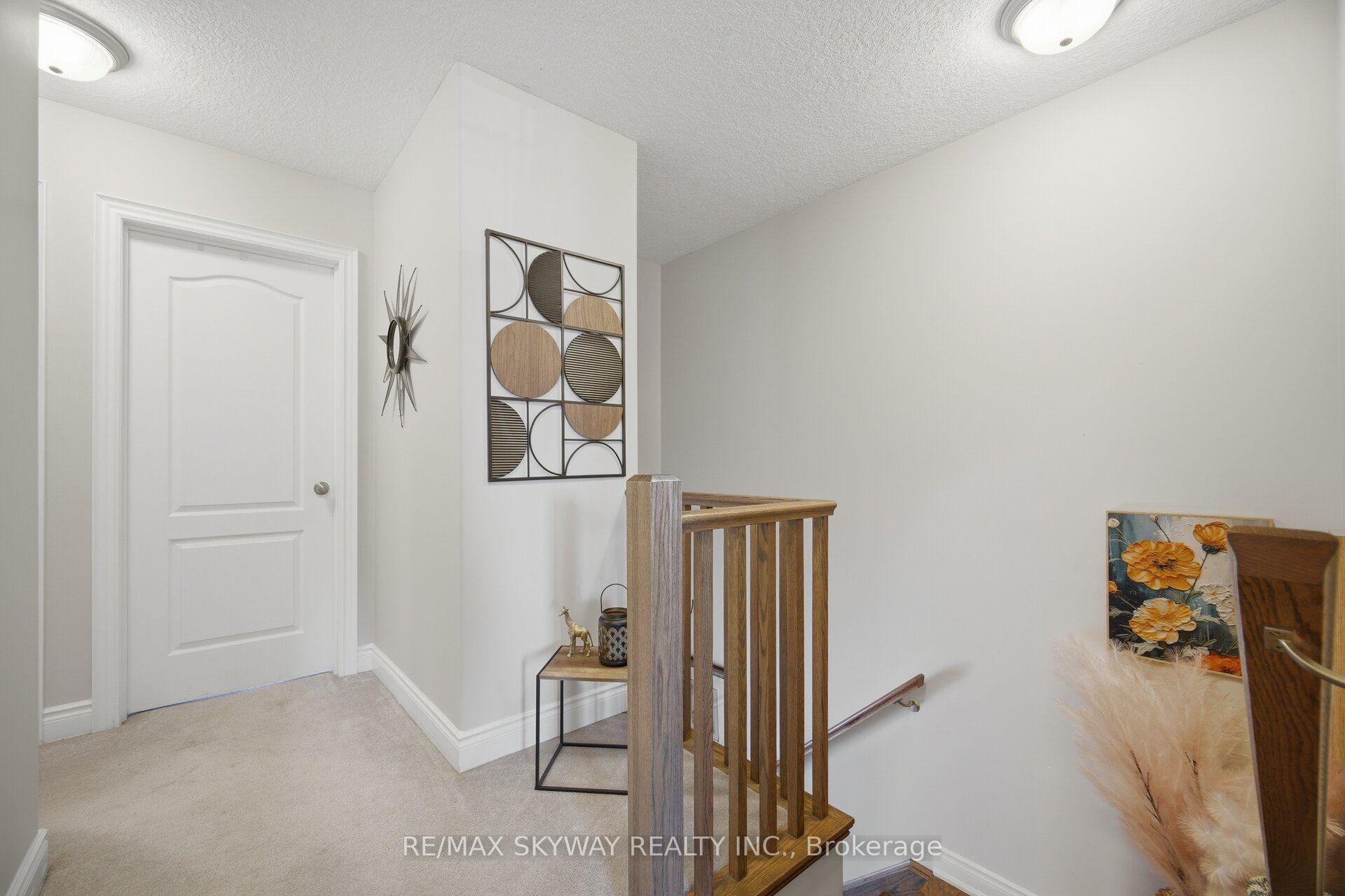 Photo 22 of 69 Nathan Crescent, Barrie, Painswick South — HOMEH