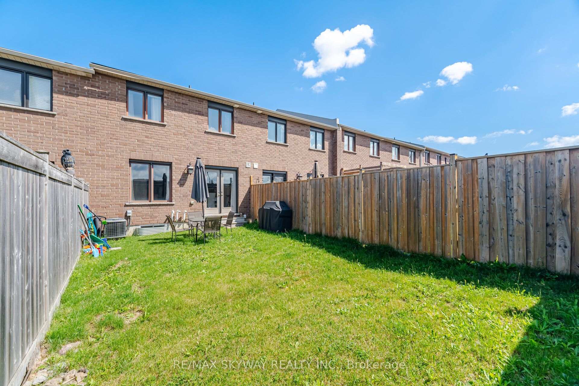Photo 41 of 69 Nathan Crescent, Barrie, Painswick South — HOMEH