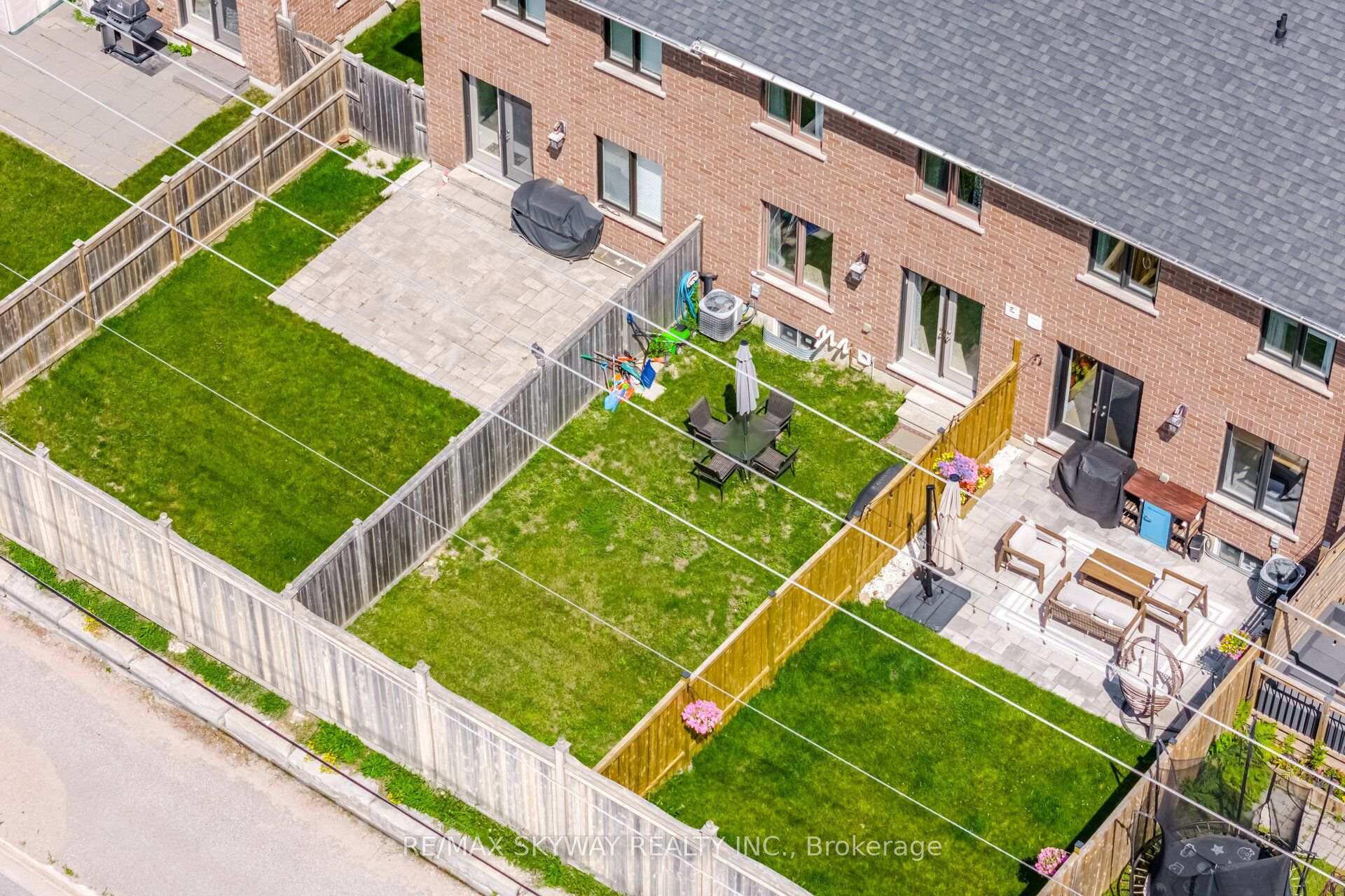 Photo 44 of 69 Nathan Crescent, Barrie, Painswick South — HOMEH