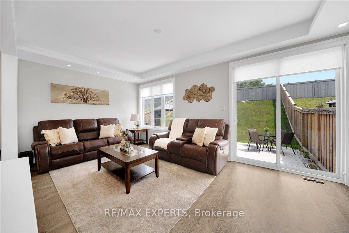 Photo 10 of 65 Casserley Crescent, New Tecumseth, Tottenham — HOMEH