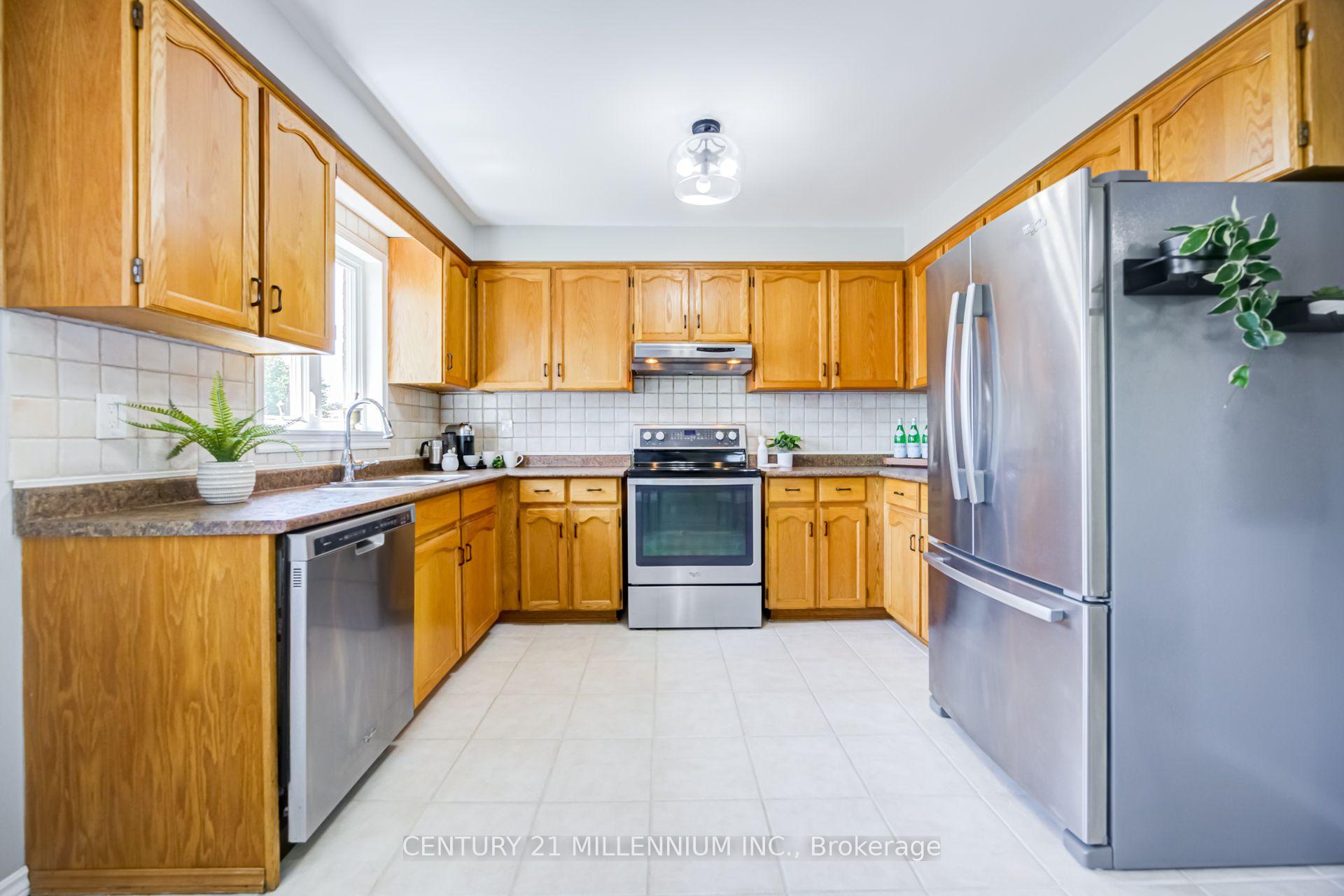 Photo 15 of 335 Bailey Drive, Orangeville — HOMEH