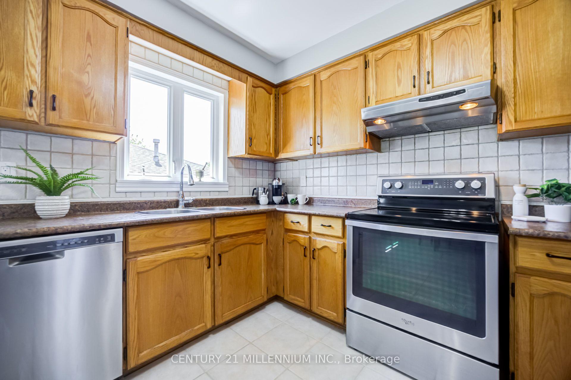 Photo 17 of 335 Bailey Drive, Orangeville — HOMEH