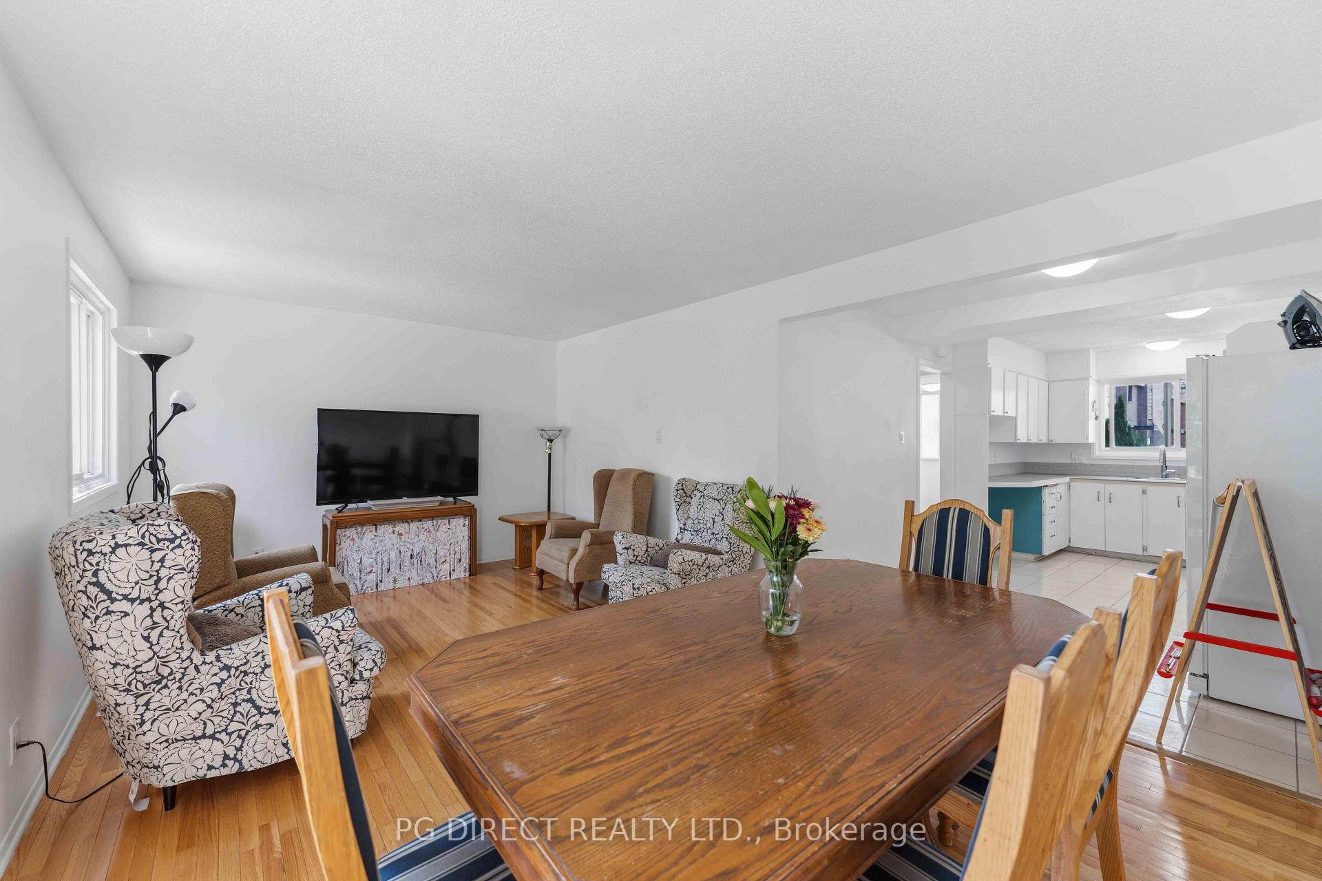 Photo 7 of 3K Arnold Drive, Ottawa, Arbeatha Park — HOMEH