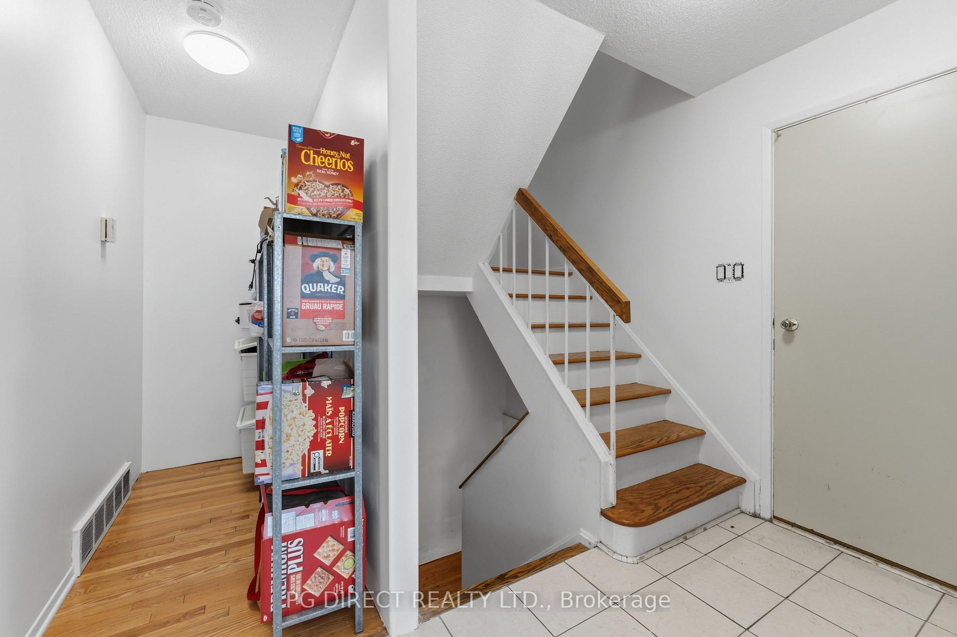 Photo 10 of 3K Arnold Drive, Ottawa, Arbeatha Park — HOMEH